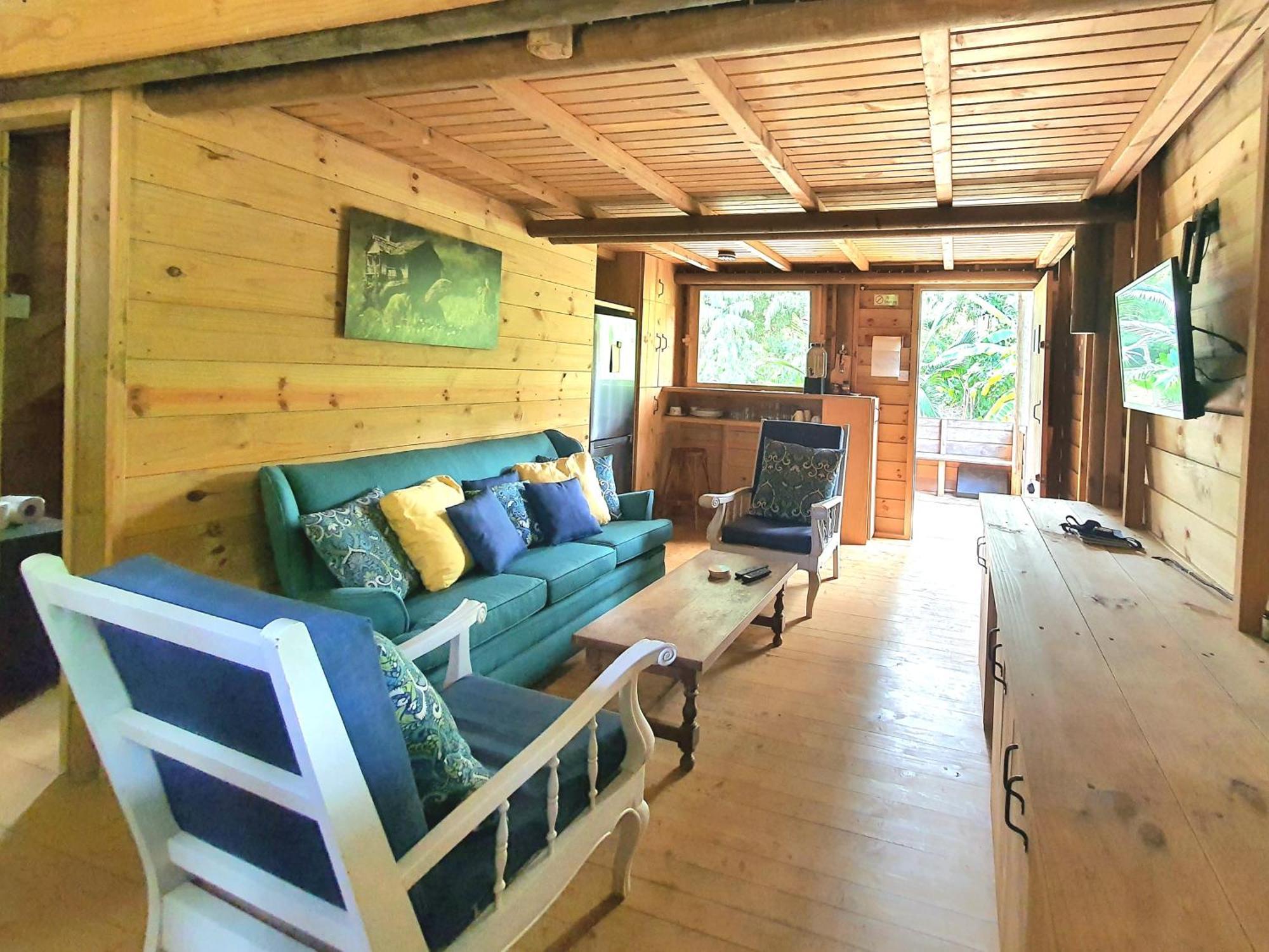 Le Chalet, La Petite Ferme Vieux Grand Port エクステリア 写真